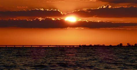 Fort Myers Waterfront Restaurants: Dine, Unwind and Enjoy the View