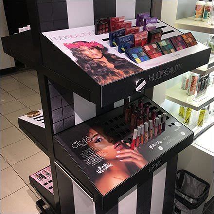 New And Trending Makeup Sephora Display – Fixtures Close Up