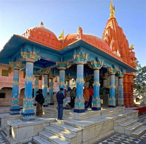 Brahma Temple / Mandir, Pushkar - History, Timing & Other Info - Kahajaun