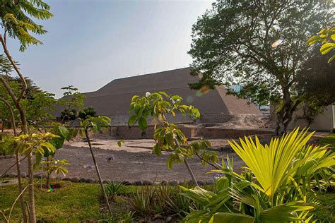 Huaca Pucllana | , Peru | Sights - Lonely Planet