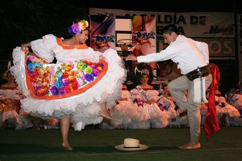 Bambuco dancers - Festival del Bambuco 2013 - Huila, Colombia | Paisajes de colombia, Danzas ...