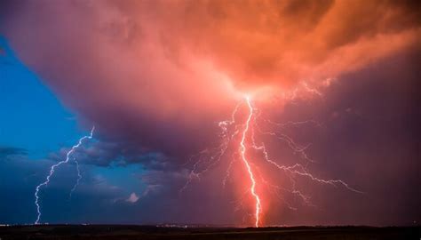 Red Thunder Clouds At Night Images – Browse 9,885 Stock Photos, Vectors ...