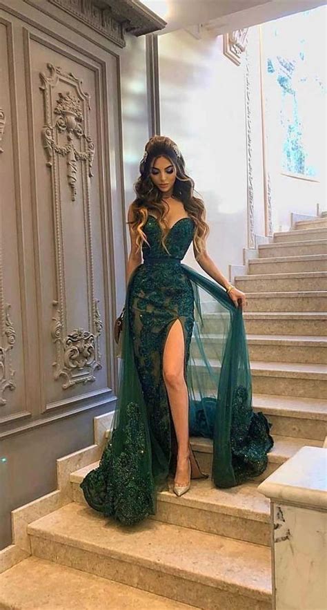 Luxurious Long Green Prom Dress | Robe de gala longue, Robe de bal, Robes de gala