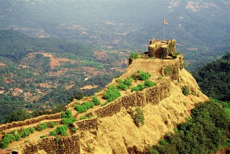 Pratapgad Fort - tourmet