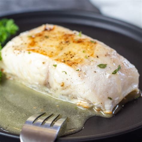 Best Pan Seared Red Snapper With Easy Lemon Butter Sauce - MYTAEMIN