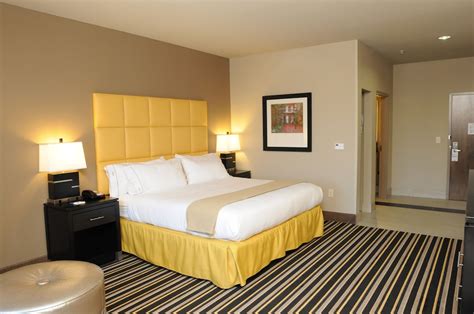 Holiday Inn Express Covington-Madisonville, an IHG Hotel Covington, Louisiana, US - Reservations.com