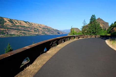 File:Historic Columbia River Highway State Trail (Hood River County ...