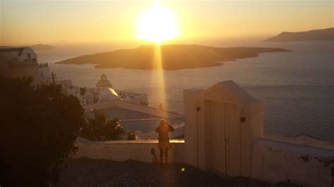 How To Choose The Best Place To Stay In Santorini For Sunset