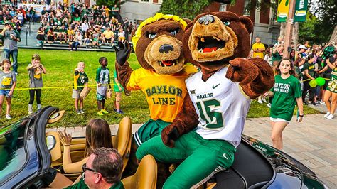 BaylorProud » A quick look at Baylor’s costumed bear mascots through the years