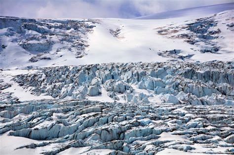 Glaciers in Canada | The Canadian Encyclopedia