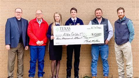 Texas Farm Credit Makes $10,000 Donation to Alba-Golden ISD