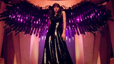 LISA OF BLACKPINK CELINE LOOKS IN "HOW YOU LIKE THAT" VIDEO - Time International