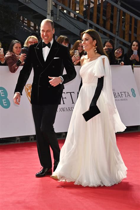 Kate Middleton Makes Her First Appearance on the BAFTAs Red Carpet as ...