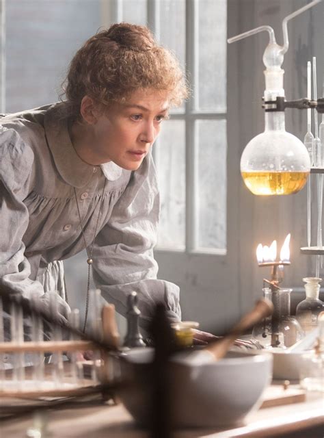 Marie Curie | Marie curie, Science lab, Laboratory science