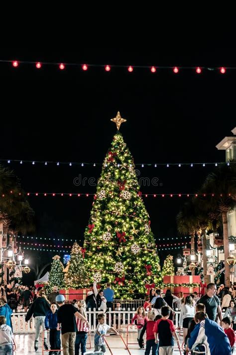 CELEBRATION, FLORIDA, USA - DECEMBER, 2018: Christmas with Beautiful Lights and Snow Editorial ...