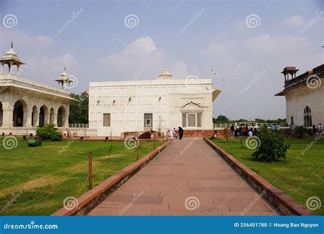 Architecture of Red Fort in New Delhi, India Stock Photo - Image of ...