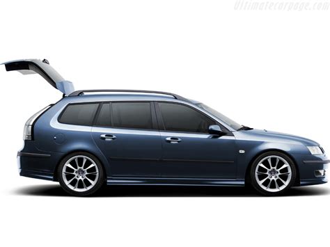 Saab 9-3 Aero SportCombi High Resolution Image (4 of 6)