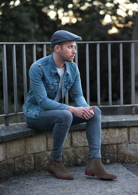 Throwback Levi’s Denim Jacket And Chelsea Boots Outfit - Your Average Guy