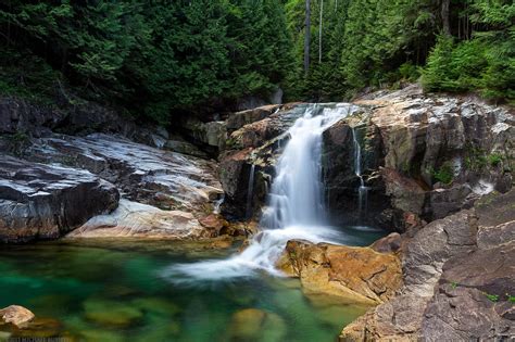 Lower Falls Trail in Golden Ears Provincial Park