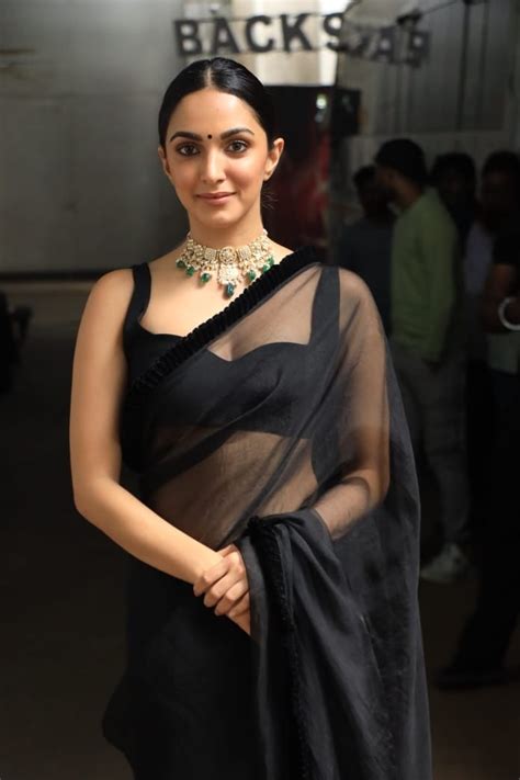 Kiara Advani in simple black saree shows how to make noise with ...