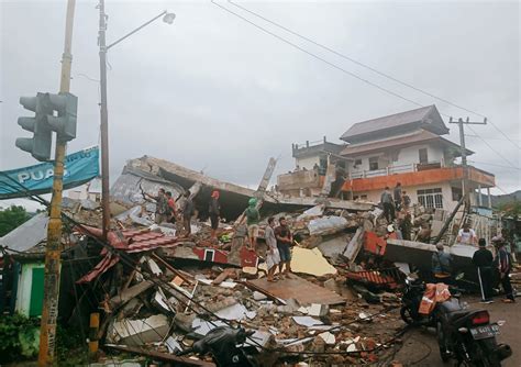 42 dead, over 600 injured as magnitude 6.2 quake shakes Indonesian ...