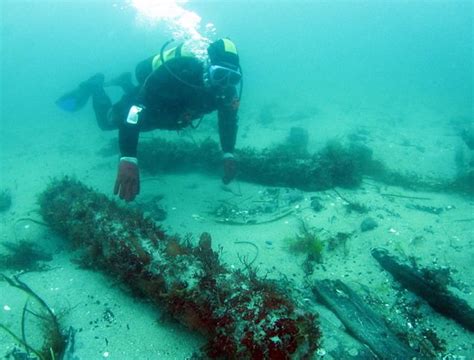 What we know about hunt for 400-year-old ship with £4bn of gold near ...