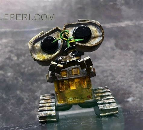 Handpainted Movie Wall-e Robot Figure/small Cute Robot Gift/eve Robot/robot Home Decor/earth Day ...