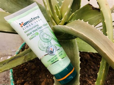 Himalaya Aloe Vera Moisturizing Face Wash Review