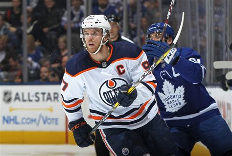 Connor McDavid scores coast-to-coast goal vs. Maple Leafs (Video)