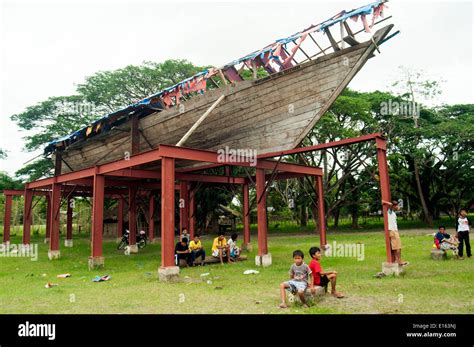 ancient balangay replica boat, Masawa hong Butuan, Barangay Bading ...