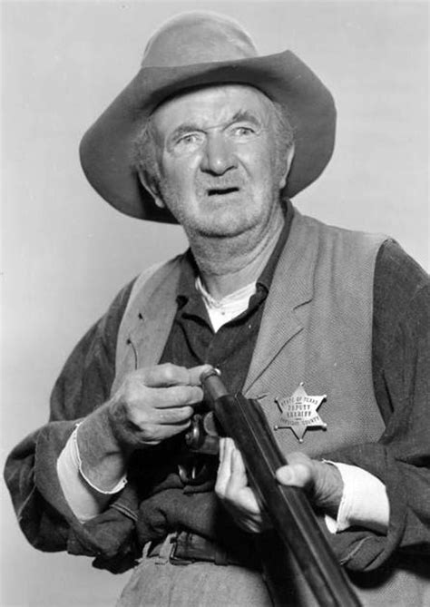 Walter Brennan | Character actor, Actors, Movie stars