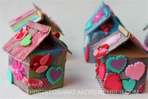 Recycled Milk Carton Crafts for kids - Birdhouse Idas for Kids made from Milk Cartons, these are ...