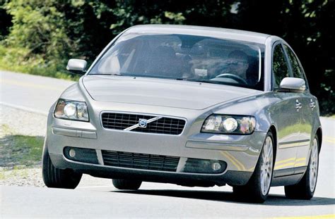 Volvo S40 T5 specs, 0-60, quarter mile, lap times - FastestLaps.com