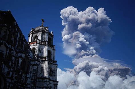 Mayon volcano alert raised again, hazardous eruption believed imminent - NBC News