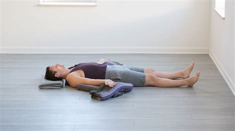 3 Corpse Pose (Savasana) Variations to Try | Yoga International