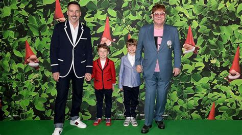 Elton John and his family create adorable Halloween 'Crocodile Rock' TikTok - ABC News