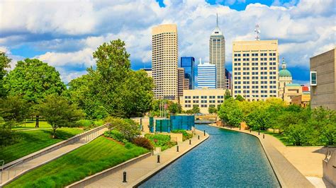 The canal in Indianapolis - backiee