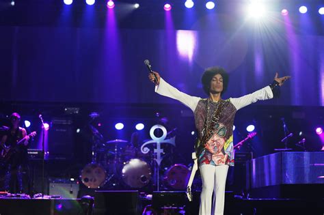 Must-See: Watch Prince's Full 'Saturday Night Live' Performance - Essence | Essence