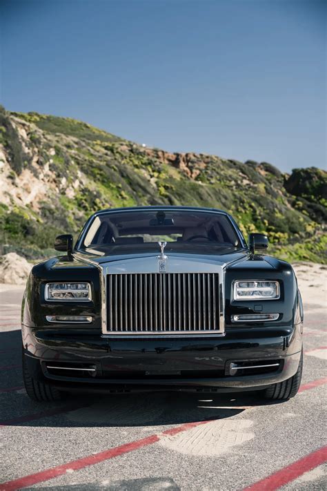 Rolls-Royce phantom - Beverly Hills Limousine Service