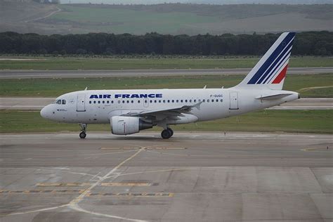 Air France Airbus A318 100 F GUGC at Madrid Barajas Airport | Air ...