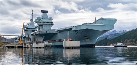 HMS Queen Elizabeth arrives on the Clyde to embark munitions | Navy Lookout