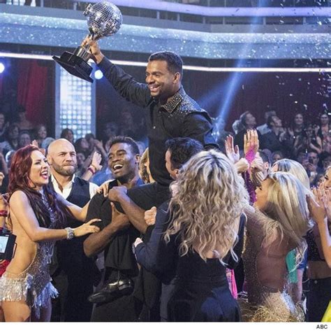 "Dancing with the Stars" Finale: Alfonso Ribeiro Wins Season 19!