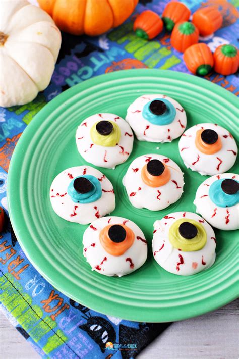 Halloween Eyeball Cookies Recipe - The Rebel Chick