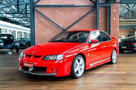 Holden hsv clubsport red (2) - Richmonds