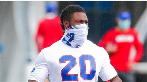 Buffalo Bills Rookie RB Zack Moss is Absurdly Built