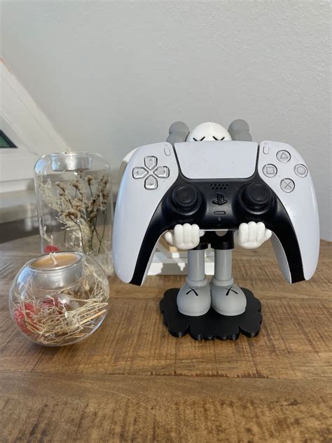 Kaws Controller Holder for Xbox One, S X, Playstation PS5, Nintendo ...