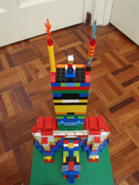 BUANASENI: LEGO TOWER I