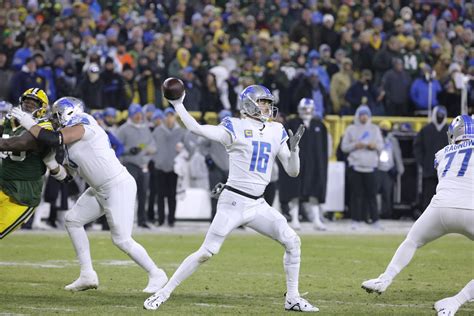 Detroit Lions open with best Super Bowl odds in NFC North, among top 11 overall - mlive.com
