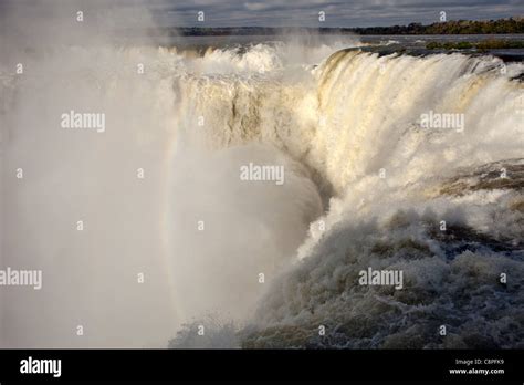 Iguazu Falls: The Devil's Throat Stock Photo - Alamy