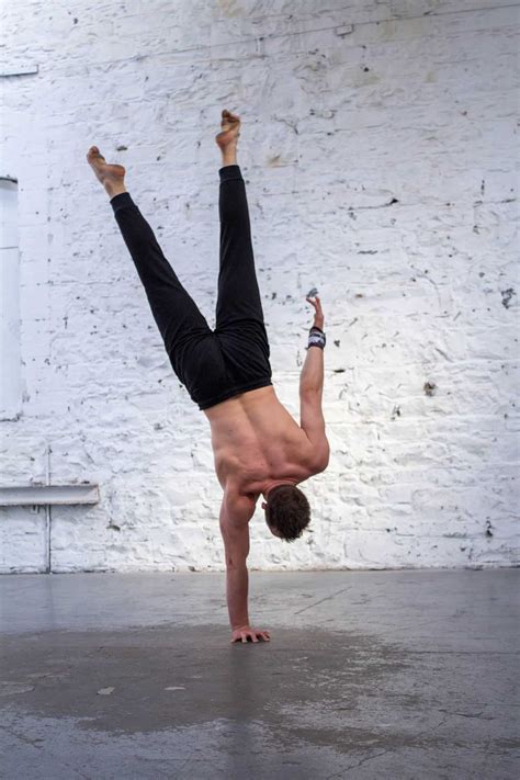 One Arm Handstand Shapes Online Program - Handstand Factory